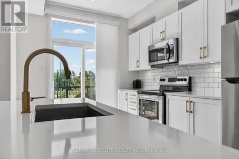 912 Lixnaw Court Ottawa ON K2C 3H2