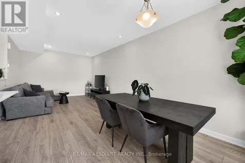 912 Lixnaw Court Ottawa ON K2C 3H2