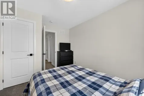 912 Lixnaw Court Ottawa ON K2C 3H2
