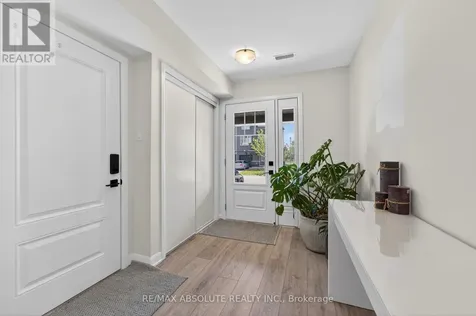 912 Lixnaw Court Ottawa ON K2C 3H2