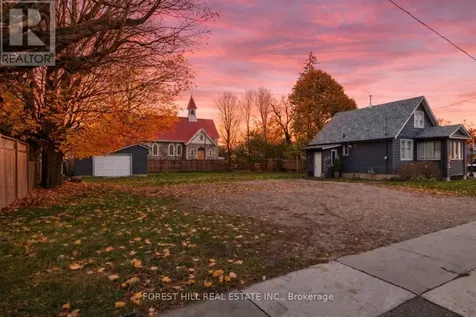 3 Elora Street North Mapleton ON N0B 1A0