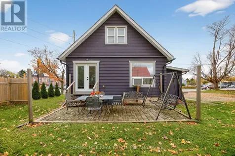 3 Elora Street North Mapleton ON N0B 1A0