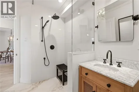 329 Plains Road West Burlington ON L7T 1G1
