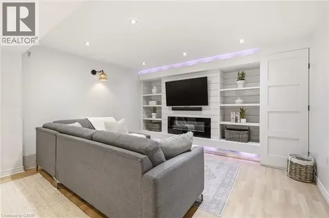 329 Plains Road West Burlington ON L7T 1G1