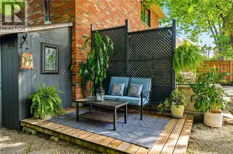 329 Plains Road West Burlington ON L7T 1G1
