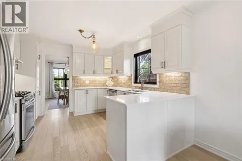329 Plains Road West Burlington ON L7T 1G1