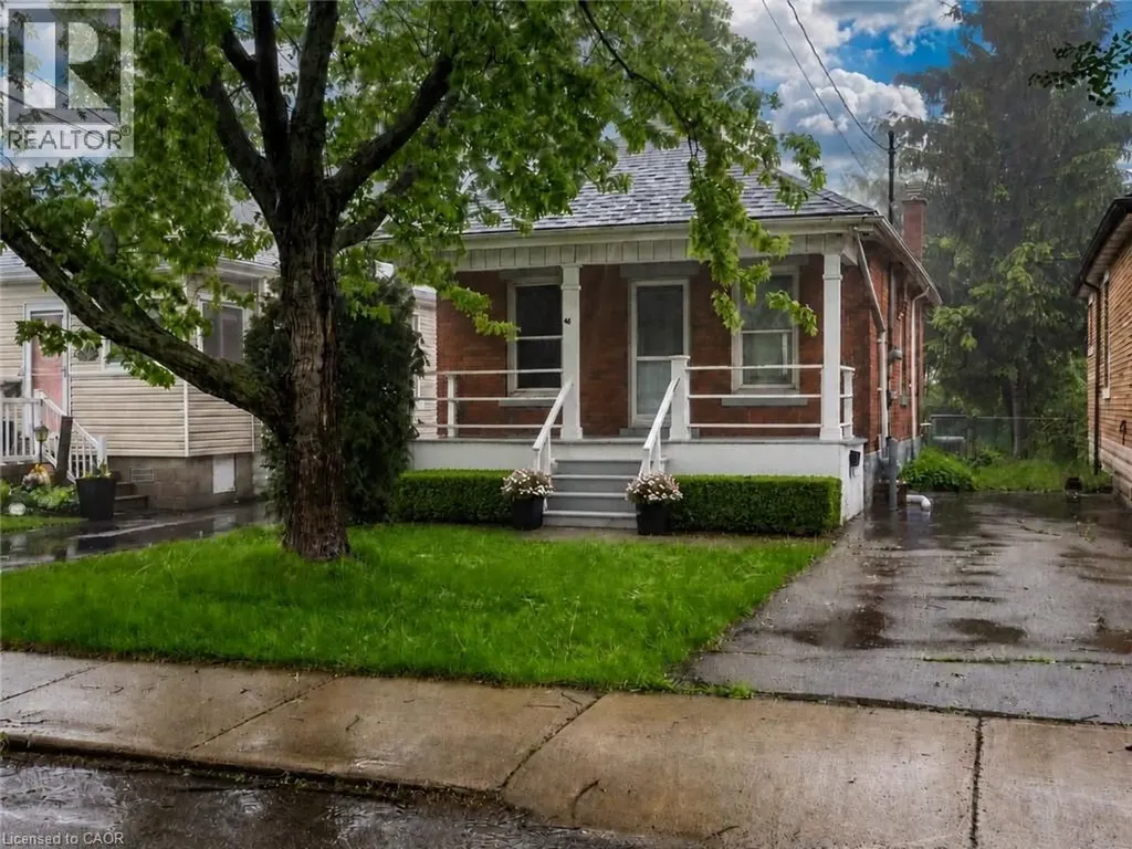 46 East 16th Street Hamilton ON L9A 4H9