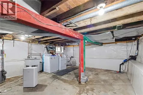 46 East 16th Street Hamilton ON L9A 4H9