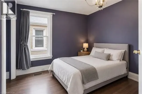 46 East 16th Street Hamilton ON L9A 4H9
