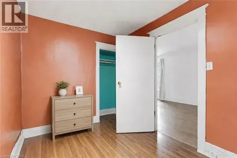 46 East 16th Street Hamilton ON L9A 4H9
