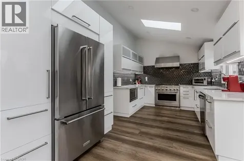 3199 Desmond Drive Burlington ON L7M 3N1