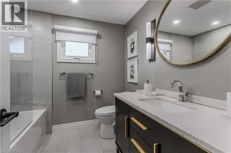 3199 Desmond Drive Burlington ON L7M 3N1