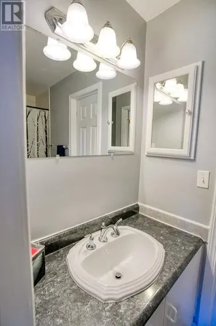 1960 Garden Park Lane Ottawa ON K1B 5B2