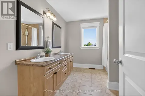568 Pennycross Lane Ottawa ON K0A 1L0