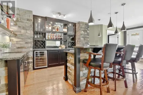 568 Pennycross Lane Ottawa ON K0A 1L0