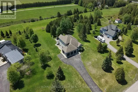 568 Pennycross Lane Ottawa ON K0A 1L0