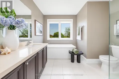 57 Kenneth Wood Crescent Toronto (newtonbrook East) ON M2N 0K3