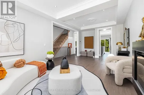 57 Kenneth Wood Crescent Toronto (newtonbrook East) ON M2N 0K3