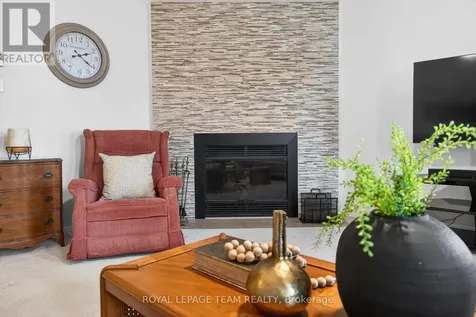 27 Inwood Drive Ottawa ON K2M 1Z5