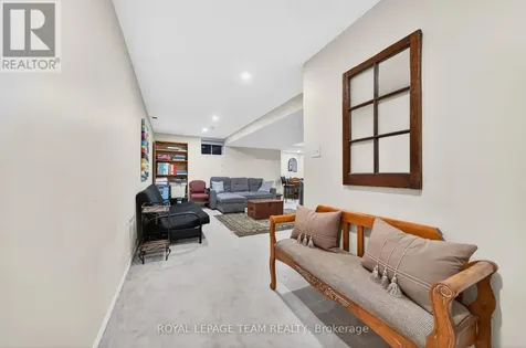27 Inwood Drive Ottawa ON K2M 1Z5