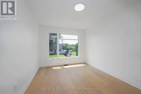 75 Granton Avenue Ottawa ON K2G 1W9