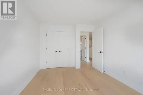 75A Granton Avenue Ottawa ON K2G 1W9