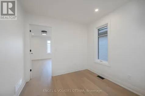 75A Granton Avenue Ottawa ON K2G 1W9