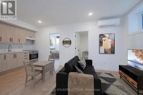 75 Granton Avenue Ottawa ON K2G 1W9