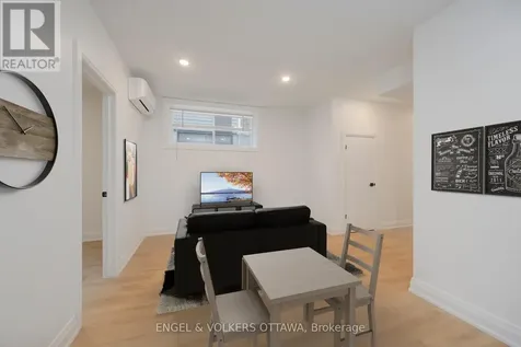 75 Granton Avenue Ottawa ON K2G 1W9