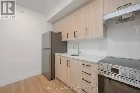 75 Granton Avenue Ottawa ON K2G 1W9