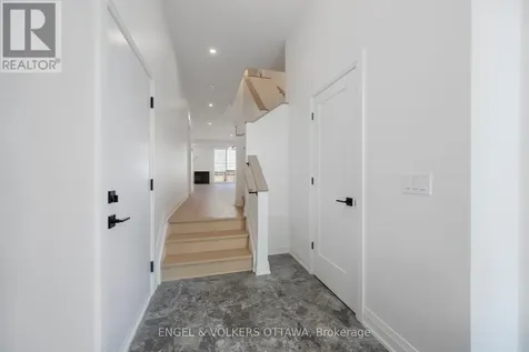 75A Granton Avenue Ottawa ON K2G 1W9