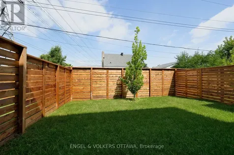 75A Granton Avenue Ottawa ON K2G 1W9