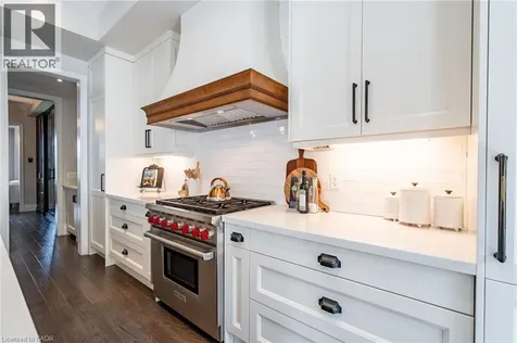 190 Dorval Drive Oakville ON L6K 0H3