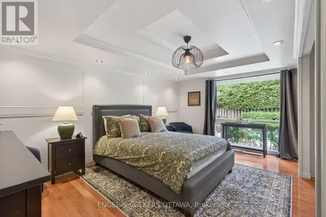 35 Riopelle Court Ottawa ON K2K 1J2