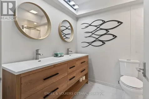35 Riopelle Court Ottawa ON K2K 1J2