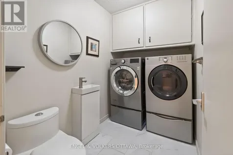 35 Riopelle Court Ottawa ON K2K 1J2