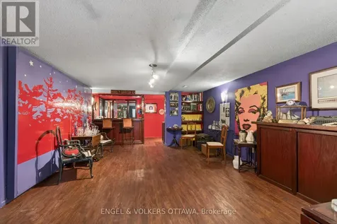 35 Riopelle Court Ottawa ON K2K 1J2