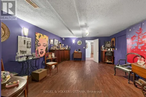 35 Riopelle Court Ottawa ON K2K 1J2