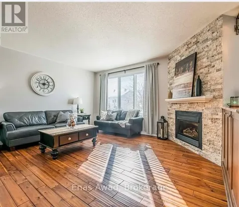 19 Farmfield Crescent Ottawa ON K2M 2S9