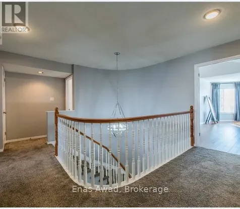 19 Farmfield Crescent Ottawa ON K2M 2S9