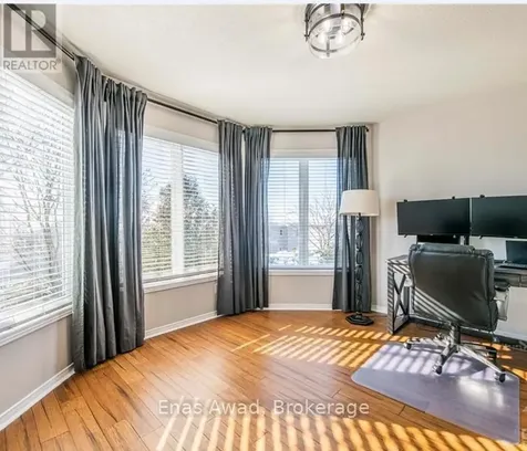 19 Farmfield Crescent Ottawa ON K2M 2S9