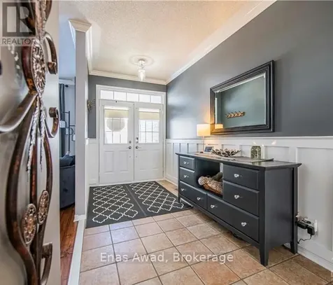 19 Farmfield Crescent Ottawa ON K2M 2S9