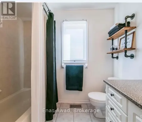 19 Farmfield Crescent Ottawa ON K2M 2S9