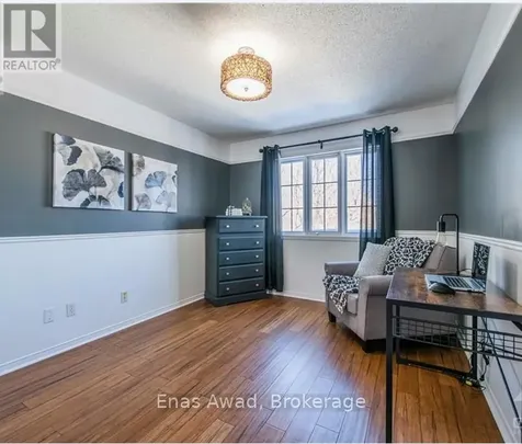 19 Farmfield Crescent Ottawa ON K2M 2S9