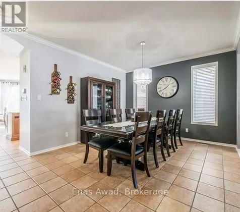 19 Farmfield Crescent Ottawa ON K2M 2S9