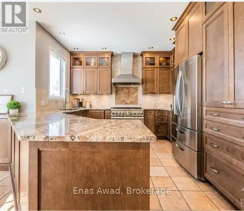 19 Farmfield Crescent Ottawa ON K2M 2S9