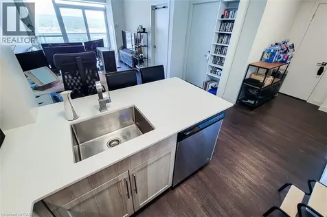 2093 Fairview Street Burlington ON L7R 2C8