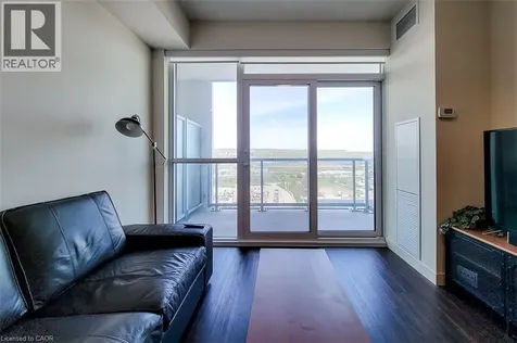 2093 Fairview Street Burlington ON L7R 2C8