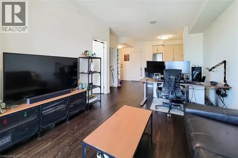 2093 Fairview Street Burlington ON L7R 2C8