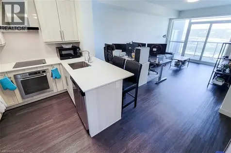 2093 Fairview Street Burlington ON L7R 2C8